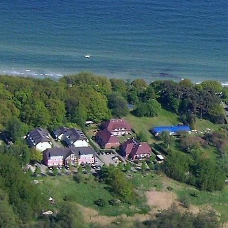 Ferienwohnung Eldena Lobbe Bagian luar foto