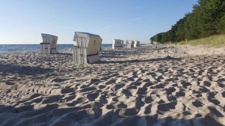 Ferienwohnung Eldena Lobbe Bagian luar foto